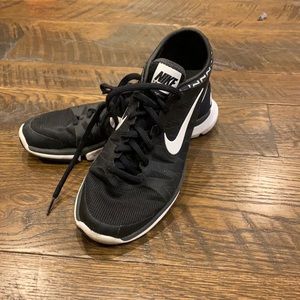 Black Nike Flex Supreme TR3
